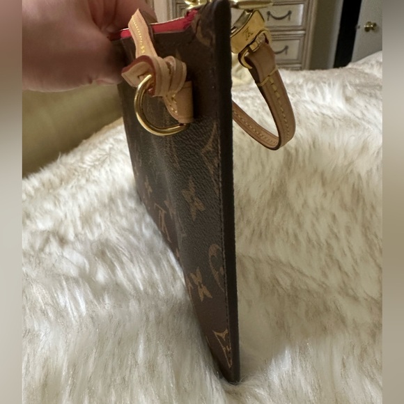 Like New*Authentic**Louis Vuitton neverfull MM Pochette - Picture 16 of 16